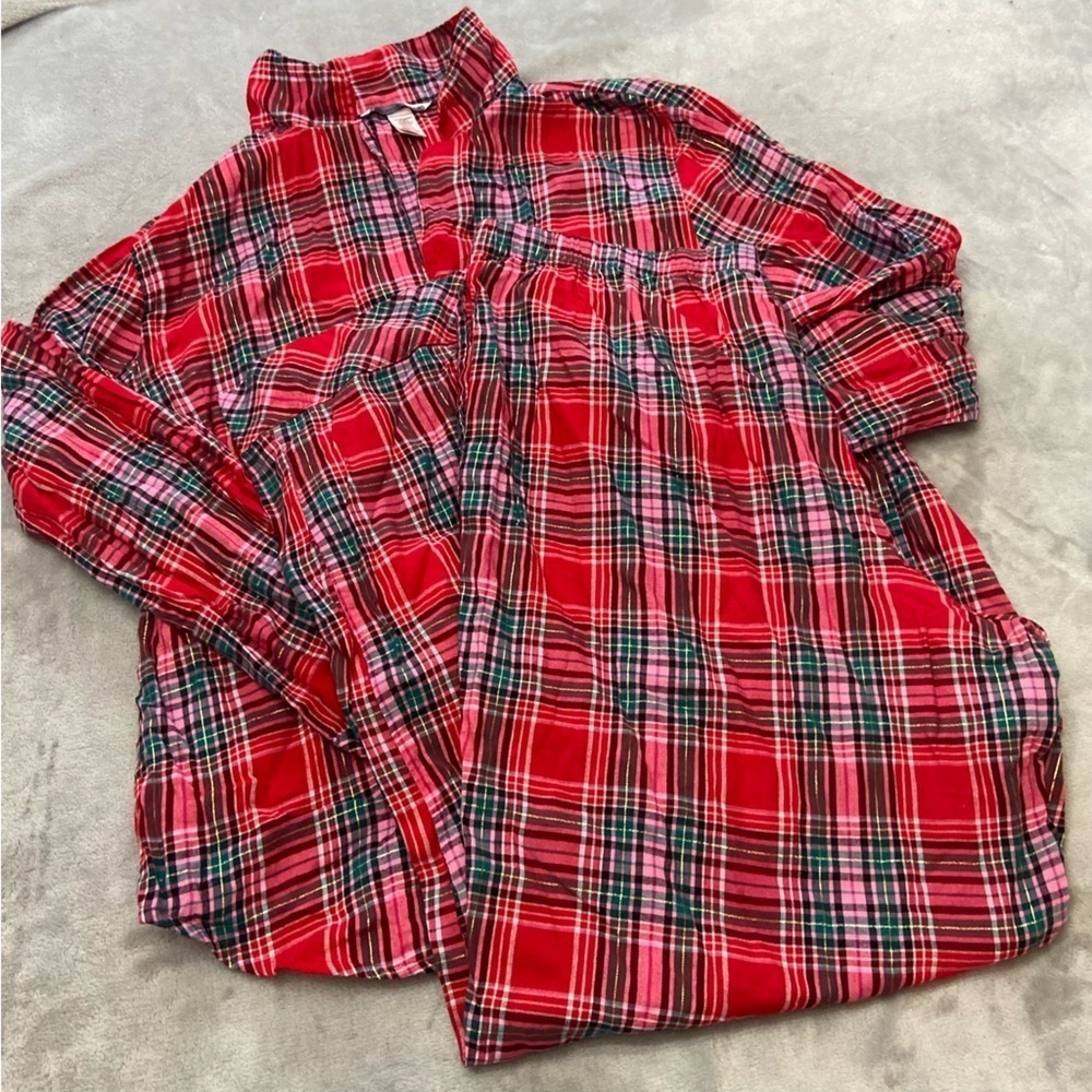 New! Victoria’s Secret flannel long sleeve pajama pants set plaid 4280